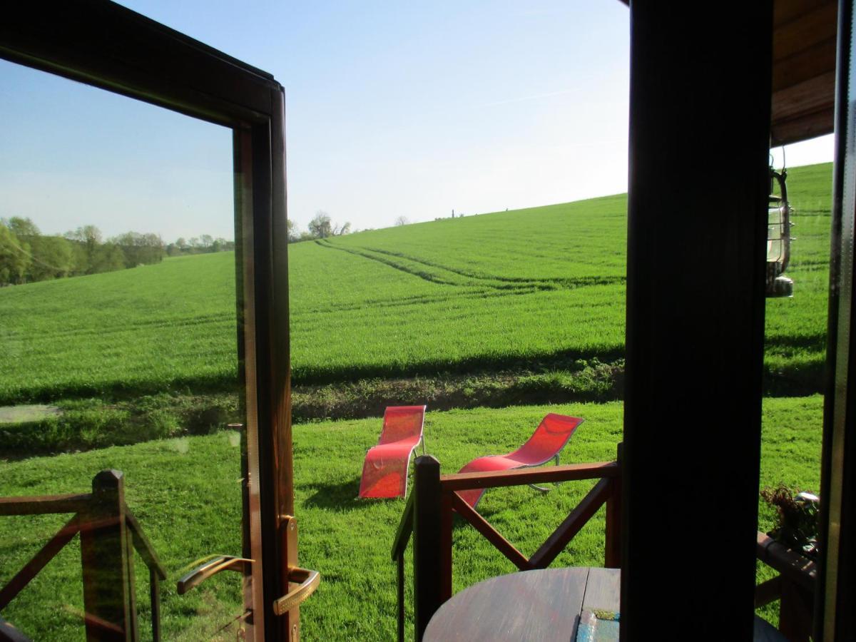 Châtillon-sur-Marne Roulotte Panoramique Du Moulin Bed & Breakfast エクステリア 写真