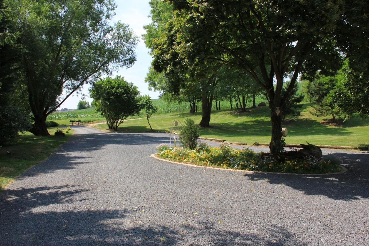 Châtillon-sur-Marne Roulotte Panoramique Du Moulin Bed & Breakfast エクステリア 写真