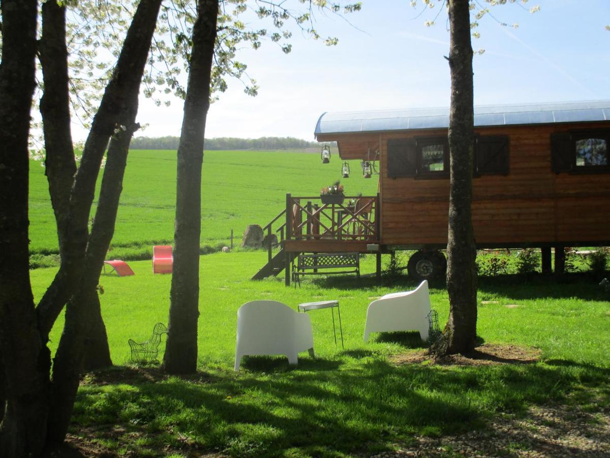 Châtillon-sur-Marne Roulotte Panoramique Du Moulin Bed & Breakfast エクステリア 写真