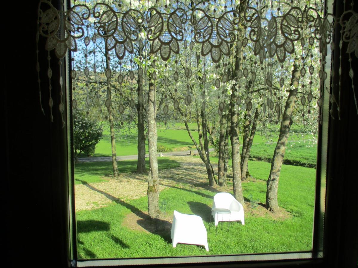 Châtillon-sur-Marne Roulotte Panoramique Du Moulin Bed & Breakfast エクステリア 写真