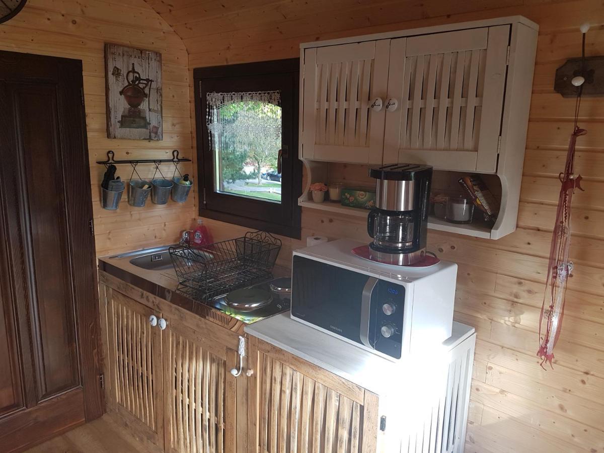 Châtillon-sur-Marne Roulotte Panoramique Du Moulin Bed & Breakfast エクステリア 写真